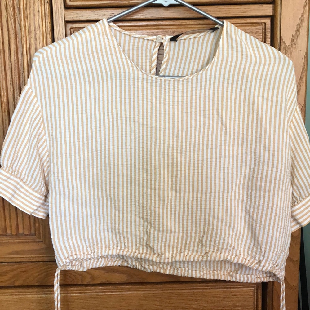 Zara Cropped yellow shirt